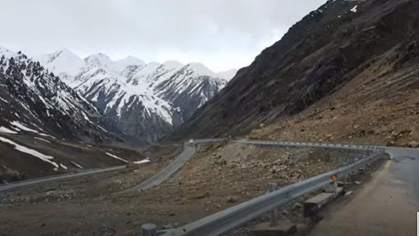 1300 किलोमीटर लंबी है हाईवे