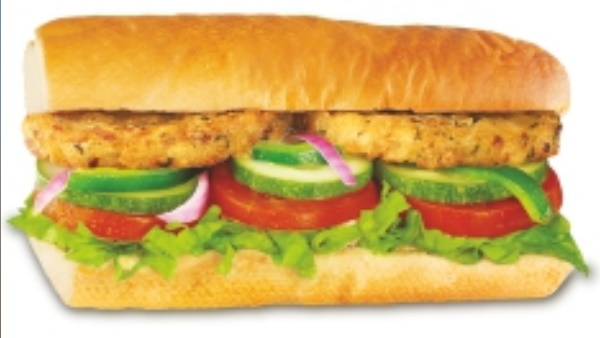 फ्लाइट में सबवे सैंडविच खत्म कर नहीं पाई 