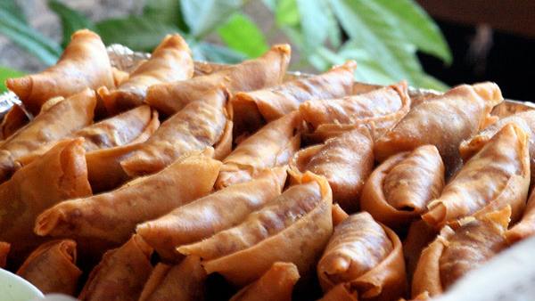 बाहुबली समोसे को खाने पर ईनाम बाहुबली समोसे को खाने पर ईनाम