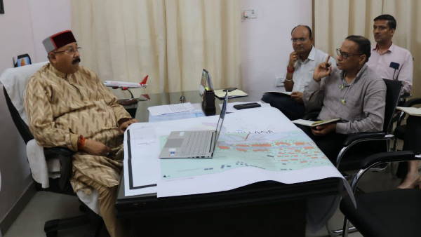 केवल सर्दियों का नहीं, वर्ष भर का पर्यटन गंतव्य बनेगा औली केवल सर्दियों का नहीं, वर्ष भर का पर्यटन गंतव्य बनेगा औली