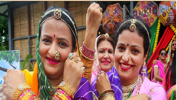 निम्मलिखित मंत्रों से करें पूजा 