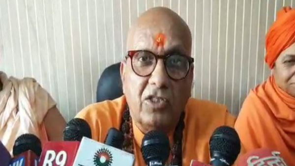 महामंडलेश्वर ने भी लगाए गंभीर आरोप महामंडलेश्वर ने भी लगाए गंभीर आरोप