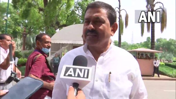 फोन टैपिंग के आरोप पर गृह मंत्रालय फोन टैपिंग के आरोप पर गृह मंत्रालय