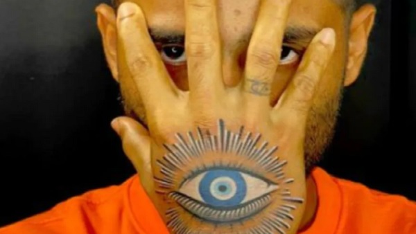  'Evil Eye Tattoo' बनवाया