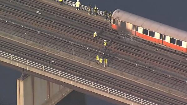 रेस्क्यू के लिए बुलाई गई बोट