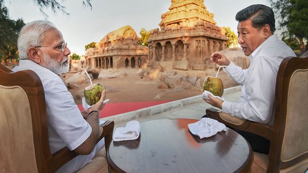 शी से मिलने के लिए कोविड नियमों का होता है पालन शी से मिलने के लिए कोविड नियमों का होता है पालन