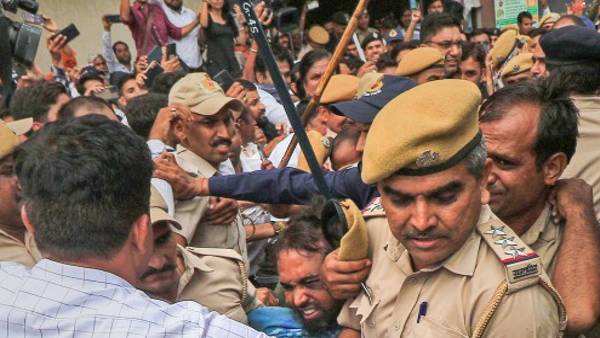 जहर उगलने वाले व्हाट्स ऐप ग्रुप में जुड़े थे आरोपी