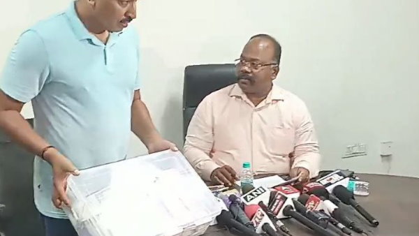 60 लाख में तय हुई डील