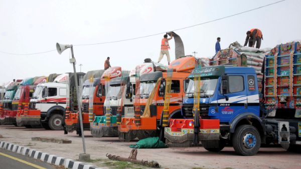 अफगानिस्तान में भारत बनाम पाकिस्तान