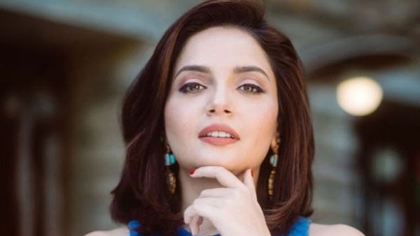 पाकिस्तान में बेहद लोकप्रिय हैं अरमीना खान