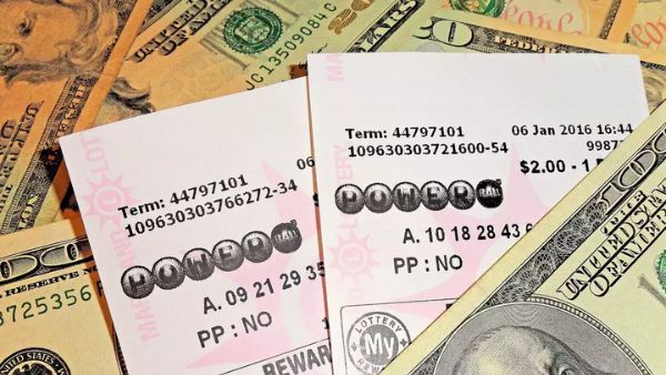 2 डॉलर में टिकट खरीदा