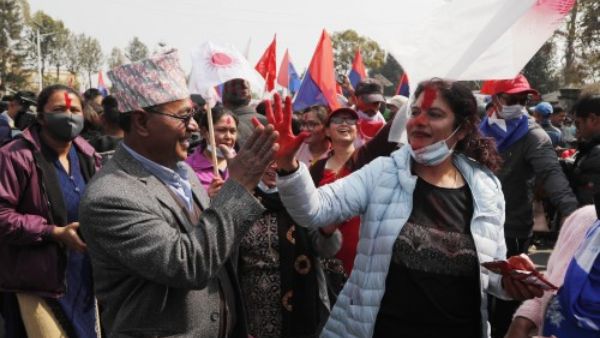अनिवासी दर्जा का भी प्रावधान