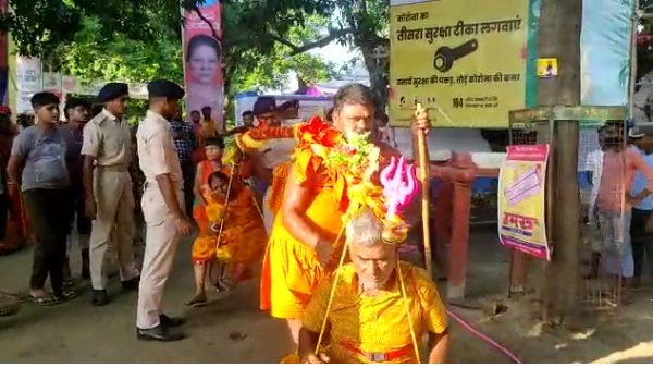 सुल्तानगंज से किया प्रस्थान सुल्तानगंज से किया प्रस्थान