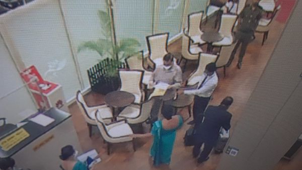 पूर्व वित्त मंत्री हैं बासिल राजपक्षे