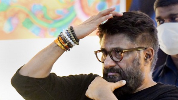 गुजरात दंगे वाले खुलासे के बाद विवेक अग्निहोत्री ने साधा निशाना गुजरात दंगे वाले खुलासे के बाद विवेक अग्निहोत्री ने साधा निशाना