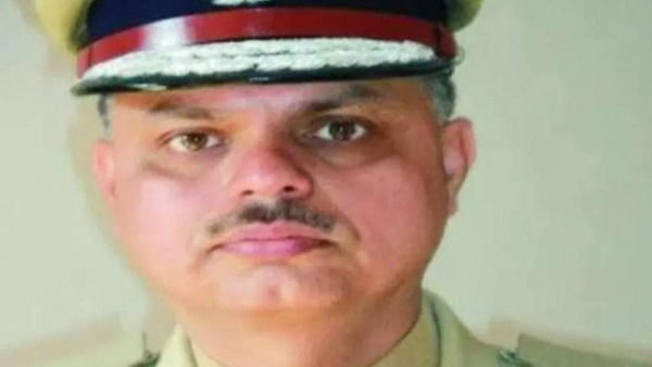 उत्कृष्ट कार्य के लिए मिला मेडल उत्कृष्ट कार्य के लिए मिला मेडल