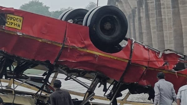 तेज रफ्तार और ओवरटेक हादसे का कारण 