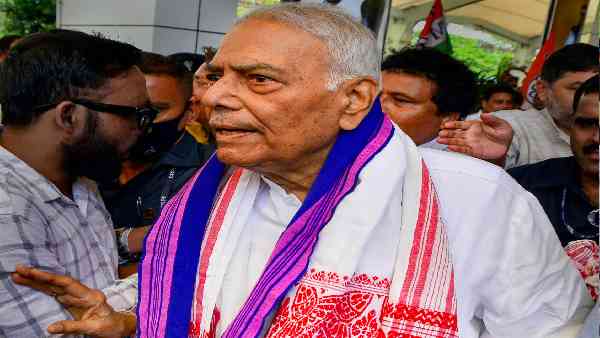 2.50 लाख से भी ज्यादा वोटों से हो सकती है यशवंत सिन्हा की हार