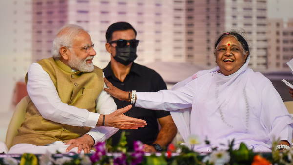 कौन हैं मां अमृतानंदमयी? कौन हैं मां अमृतानंदमयी?