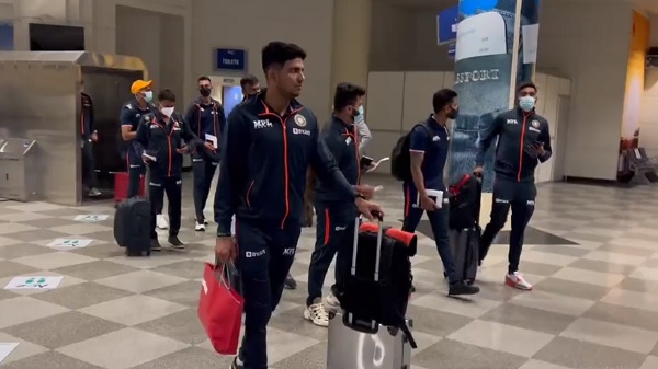 Team India arrives in Harare to play 3 match ODI vs Zimbabwe Team India arrives in Harare to play 3 match ODI vs Zimbabwe
