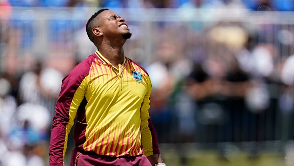 रिशेड्यूल फ्लाइट भी हुई मिस रिशेड्यूल फ्लाइट भी हुई मिस