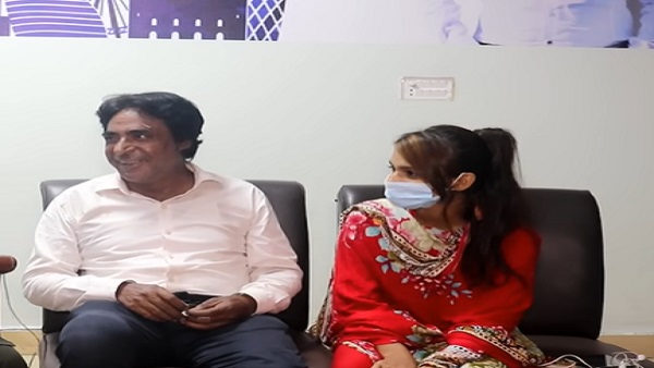  बॉबी देओल के गीतों से शुरू हुई लवस्टोरी