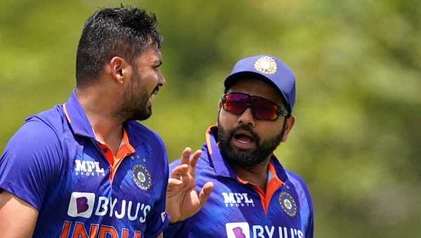 ना जसप्रीत बुमराह खेल रहे थे और ना ही हर्षल पटेल