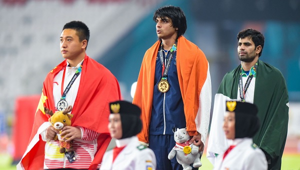 नीरज भी हमारे बेटे की तरह है