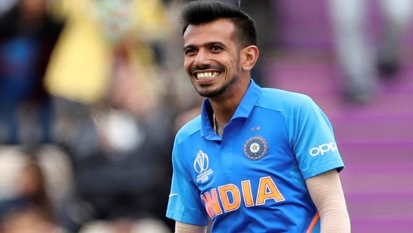 सोशल मीडिया पर एक्टिव रहते हैं धनश्री और चहल