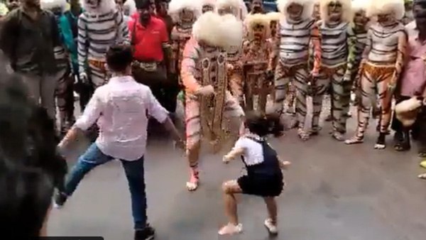 लाखों लोग देख चुके वीडियो