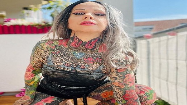 टैटू मॉडल की लाखों में कमाई