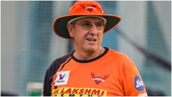 बेलिस को कोचिंग का अनुभव