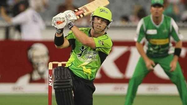 सिडनी थंडर्स से किया कॉन्ट्रैक्ट