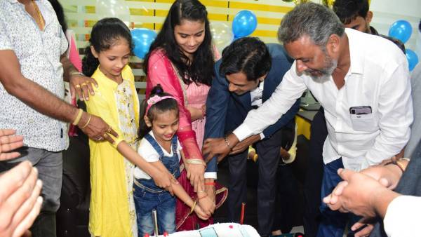 कम उम्र में हुई थी दिलखुश की शादी