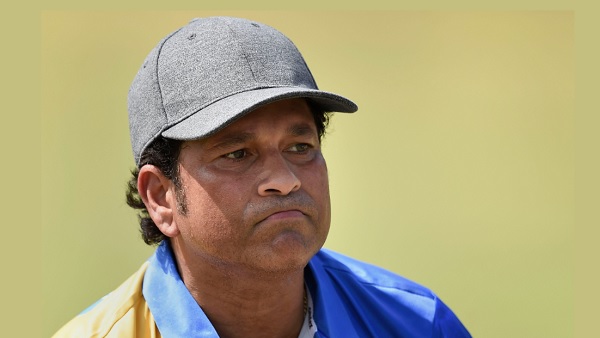 सचिन जा रहे थे, वो आ रहा था