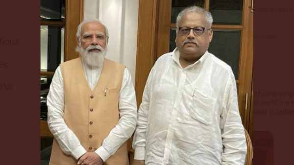 धन की शोभा दान से है धन की शोभा दान से है