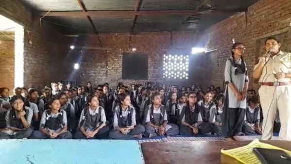 समाज में अभी बहुत जागरूकता की जरूरत है