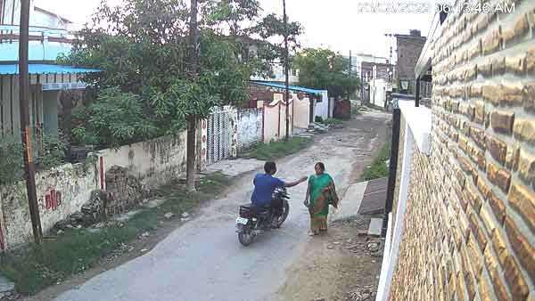 सीसीटीवी कैमरे में रिकार्ड हुई घटना