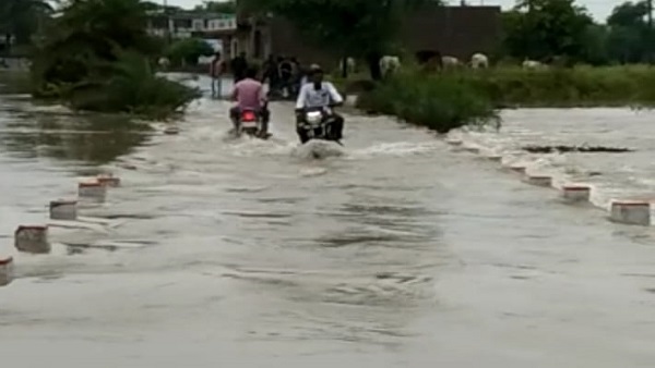 छतरपुर-टीकमगढ़ मार्ग बंद हो गया