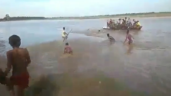 यमुना नदी में डूब गई थी नाव