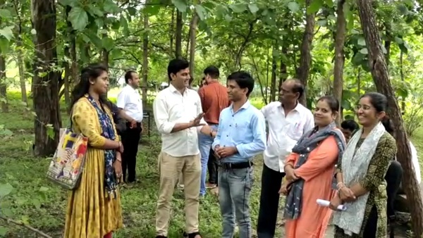 पटवारियों को सांप-बिछुओं का डर, एप से सर्वे करने से इंकार पटवारियों को सांप-बिछुओं का डर, एप से सर्वे करने से इंकार