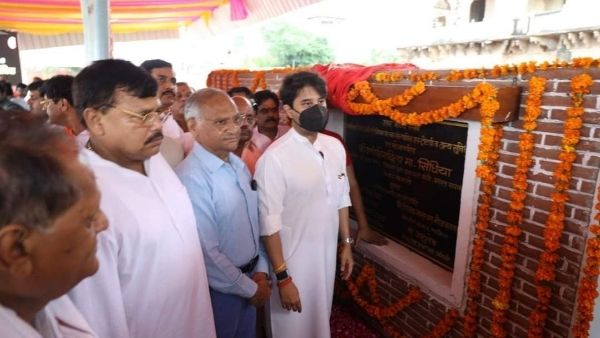 कांग्रेस पहले से ही बीजेपी को तीन भागों में विभाजित बताती है