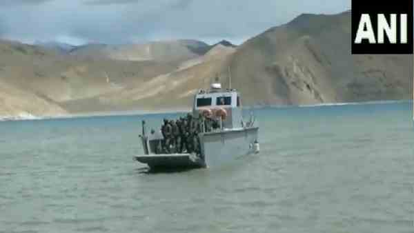 एकबार में 35 जवानों को ले जाने में सक्षम एकबार में 35 जवानों को ले जाने में सक्षम
