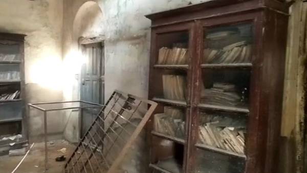 कई दुर्लभ किताबें आज भी हैं मौजूद