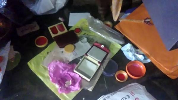 खोजी कुत्ते की मदद से चोरों की तलाश
