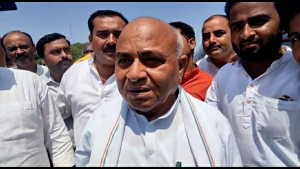 उड़न खटोले से श्योपुर पहुंचे नेता प्रतिपक्ष