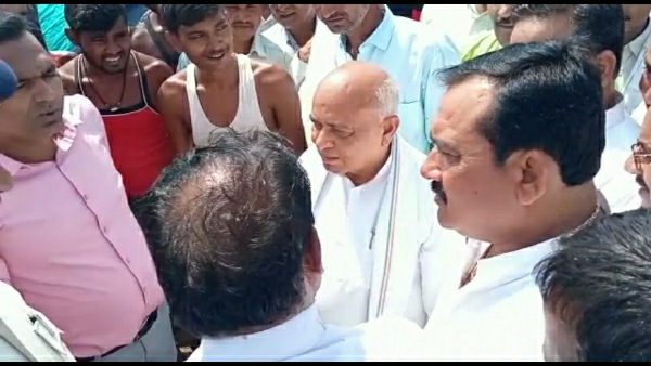 गुलाम नबी आजाद को बताया स्वार्थी
