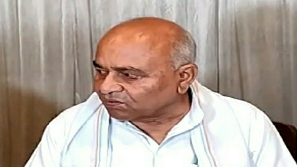 ज्योतिरादित्य सिंधिया पर भी साधा निशाना