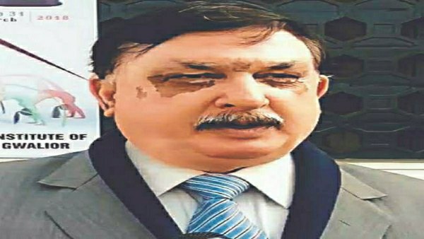 पीड़ित शिक्षिका ने प्रबंधन में की शिकायत तो नहीं मिला न्याय