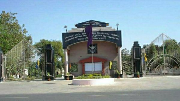 शिकायत की सुनवाई नहीं होने पर ली कोर्ट की शरण